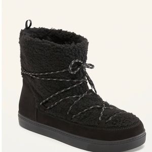 Old navy Fur lined Sherpa booties
